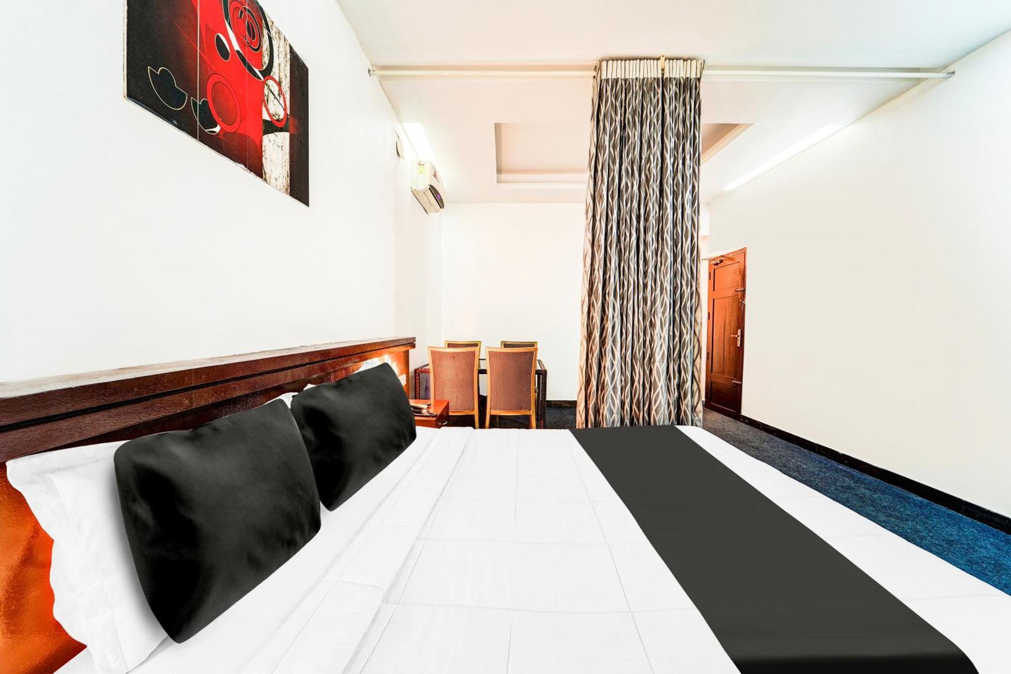 Super Collection O Kazhakuttam Near Al Saj Convention Centre Hotel Andurkonam ภายนอก รูปภาพ
